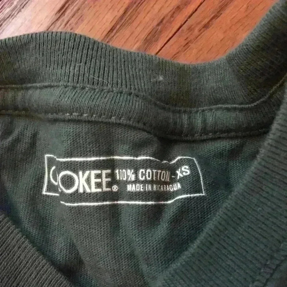 ⭐️New! Pokémon T-shirt - Picture 3 of 3